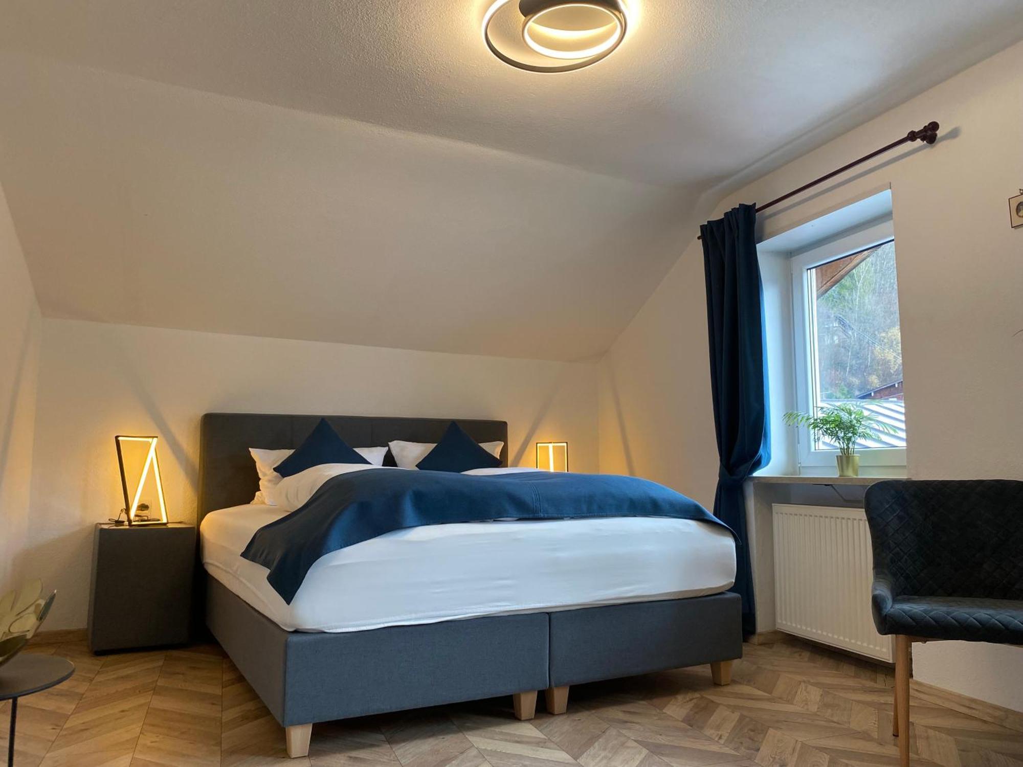Hotel Und Frech *